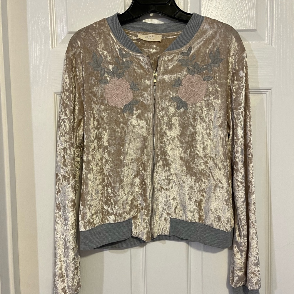 Floral Embroidered Velvet Jacket